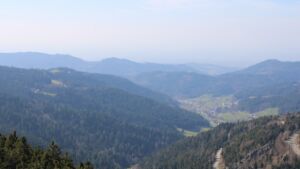 Dieses Bild zeigt eine Webcam-Aufnahme vom Achertal, aufgenommen am Donnerstag, den 19.03.2026 um 14:00 Uhr. Die Temperatur betrug 8.7°C.