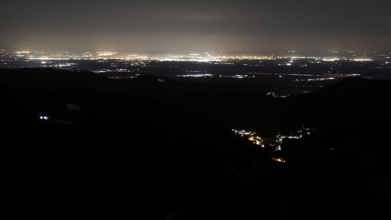 Dieses Bild zeigt eine Webcam-Aufnahme vom Achertal, aufgenommen am Freitag, den 16.01.2026 um 02:00 Uhr. Die Temperatur betrug 6.1°C.