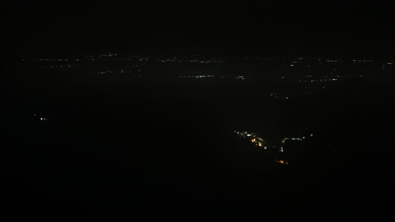 Dieses Bild zeigt eine Webcam-Aufnahme vom Achertal, aufgenommen am Samstag, den 04.10.2025 um 05:40 Uhr. Die Temperatur betrug 7.9°C.