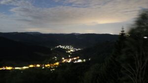 Dieses Bild zeigt eine Webcam-Aufnahme vom Achertal, aufgenommen am Samstag, den 06.06.2026 um 03:10 Uhr. Die Temperatur betrug 12.7°C.