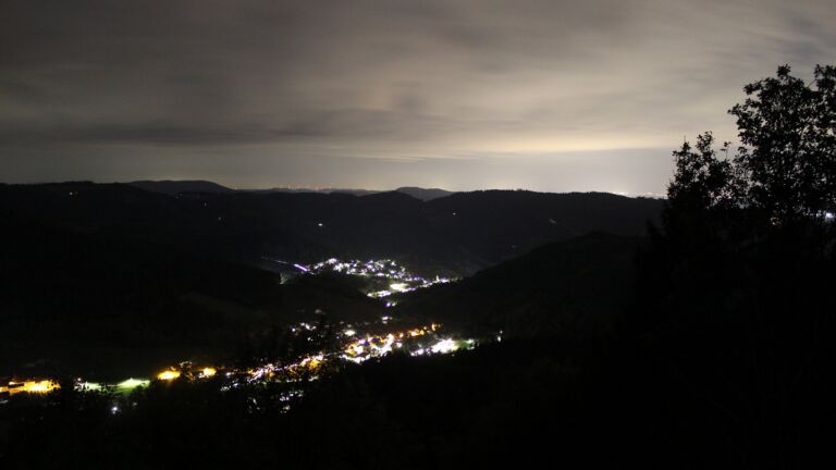 Dieses Bild zeigt eine Webcam-Aufnahme vom Achertal, aufgenommen am Donnerstag, den 24.09.2026 um 05:40 Uhr. Die Temperatur betrug 14.1°C.