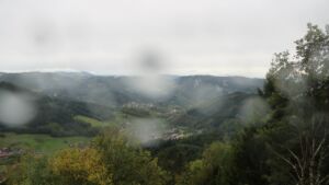 Dieses Bild zeigt eine Webcam-Aufnahme vom Achertal, aufgenommen am Mittwoch, den 21.10.2026 um 14:40 Uhr. Die Temperatur betrug 5.8°C.