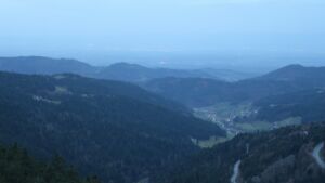 Dieses Bild zeigt eine Webcam-Aufnahme vom Achertal, aufgenommen am Samstag, den 15.11.2025 um 07:20 Uhr. Die Temperatur betrug 10.8°C.