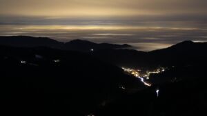 Dieses Bild zeigt eine Webcam-Aufnahme vom Achertal, aufgenommen am Donnerstag, den 22.01.2026 um 18:30 Uhr. Die Temperatur betrug 3.5°C.