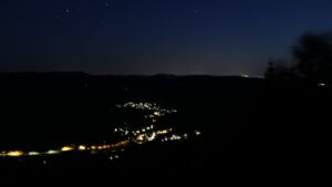 Dieses Bild zeigt eine Webcam-Aufnahme vom Achertal, aufgenommen am Mittwoch, den 12.08.2026 um 22:10 Uhr. Die Temperatur betrug 24.1°C.