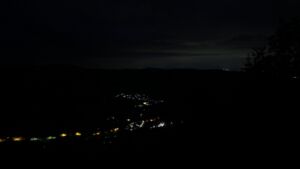 Dieses Bild zeigt eine Webcam-Aufnahme vom Achertal, aufgenommen am Donnerstag, den 11.06.2026 um 03:50 Uhr. Die Temperatur betrug 7.8°C.