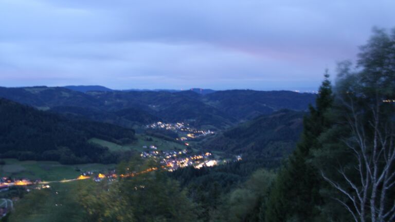 Dieses Bild zeigt eine Webcam-Aufnahme vom Achertal, aufgenommen am Freitag, den 23.10.2026 um 07:30 Uhr. Die Temperatur betrug 10°C.