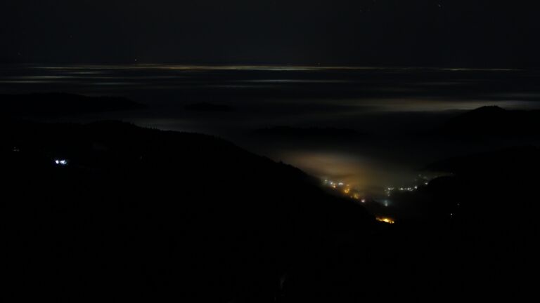 Dieses Bild zeigt eine Webcam-Aufnahme vom Achertal, aufgenommen am Dienstag, den 20.01.2026 um 03:10 Uhr. Die Temperatur betrug 9.5°C.