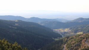 Dieses Bild zeigt eine Webcam-Aufnahme vom Achertal, aufgenommen am Dienstag, den 09.12.2025 um 15:20 Uhr. Die Temperatur betrug 10.8°C.