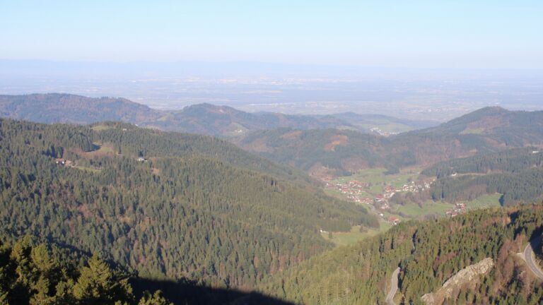 Dieses Bild zeigt eine Webcam-Aufnahme vom Achertal, aufgenommen am Dienstag, den 07.04.2026 um 08:40 Uhr. Die Temperatur betrug 8.4°C.