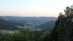 Dieses Bild zeigt eine Webcam-Aufnahme vom Achertal, aufgenommen am Dienstag, den 11.08.2026 um 20:40 Uhr. Die Temperatur betrug 24°C.