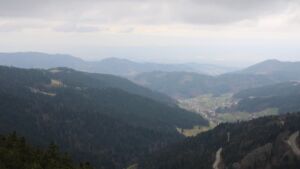 Dieses Bild zeigt eine Webcam-Aufnahme vom Achertal, aufgenommen am Samstag, den 28.02.2026 um 12:50 Uhr. Die Temperatur betrug 5.2°C.