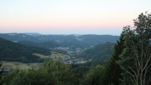 Dieses Bild zeigt eine Webcam-Aufnahme vom Achertal, aufgenommen am Freitag, den 14.08.2026 um 06:20 Uhr. Die Temperatur betrug 25.2°C.