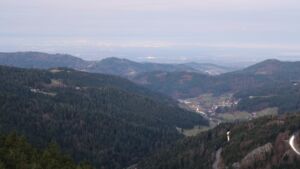 Dieses Bild zeigt eine Webcam-Aufnahme vom Achertal, aufgenommen am Mittwoch, den 03.12.2025 um 07:30 Uhr. Die Temperatur betrug 4.3°C.