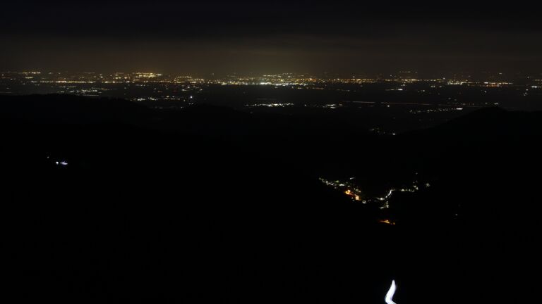 Dieses Bild zeigt eine Webcam-Aufnahme vom Achertal, aufgenommen am Dienstag, den 28.10.2025 um 06:10 Uhr. Die Temperatur betrug 3.2°C.