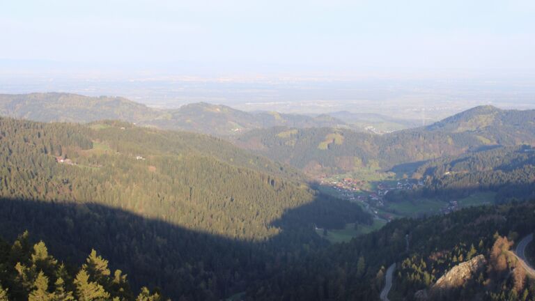 Dieses Bild zeigt eine Webcam-Aufnahme vom Achertal, aufgenommen am Freitag, den 17.04.2026 um 07:40 Uhr. Die Temperatur betrug 11.2°C.