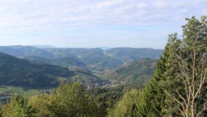 Dieses Bild zeigt eine Webcam-Aufnahme vom Achertal, aufgenommen am Mittwoch, den 30.09.2026 um 10:10 Uhr. Die Temperatur betrug 27°C.