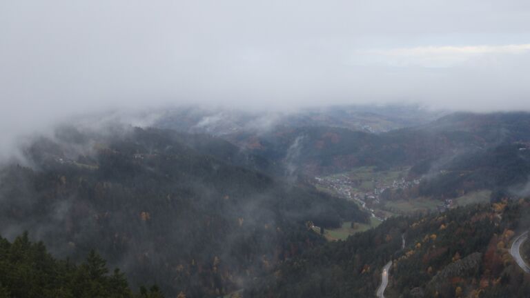 Dieses Bild zeigt eine Webcam-Aufnahme vom Achertal, aufgenommen am Sonntag, den 02.11.2025 um 07:50 Uhr. Die Temperatur betrug 5.6°C.