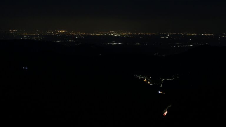 Dieses Bild zeigt eine Webcam-Aufnahme vom Achertal, aufgenommen am Mittwoch, den 25.03.2026 um 05:10 Uhr. Die Temperatur betrug 4.2°C.