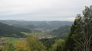 Dieses Bild zeigt eine Webcam-Aufnahme vom Achertal, aufgenommen am Montag, den 26.10.2026 um 16:10 Uhr. Die Temperatur betrug 8.1°C.