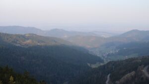 Dieses Bild zeigt eine Webcam-Aufnahme vom Achertal, aufgenommen am Dienstag, den 24.03.2026 um 07:10 Uhr. Die Temperatur betrug 5.9°C.