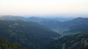 Dieses Bild zeigt eine Webcam-Aufnahme vom Achertal, aufgenommen am Sonntag, den 26.04.2026 um 06:40 Uhr. Die Temperatur betrug 8.2°C.