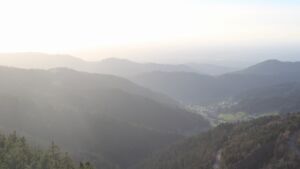 Dieses Bild zeigt eine Webcam-Aufnahme vom Achertal, aufgenommen am Donnerstag, den 12.03.2026 um 17:30 Uhr. Die Temperatur betrug 6°C.