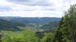 Dieses Bild zeigt eine Webcam-Aufnahme vom Achertal, aufgenommen am Dienstag, den 12.05.2026 um 14:30 Uhr. Die Temperatur betrug 6.4°C.