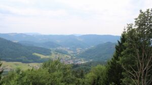 Dieses Bild zeigt eine Webcam-Aufnahme vom Achertal, aufgenommen am Mittwoch, den 15.07.2026 um 15:40 Uhr. Die Temperatur betrug 26.6°C.