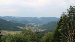 Dieses Bild zeigt eine Webcam-Aufnahme vom Achertal, aufgenommen am Montag, den 03.08.2026 um 07:40 Uhr. Die Temperatur betrug 25.2°C.