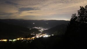 Dieses Bild zeigt eine Webcam-Aufnahme vom Achertal, aufgenommen am Freitag, den 16.10.2026 um 06:20 Uhr. Die Temperatur betrug 12.9°C.