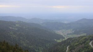Dieses Bild zeigt eine Webcam-Aufnahme vom Achertal, aufgenommen am Montag, den 04.05.2026 um 16:40 Uhr. Die Temperatur betrug 12.4°C.