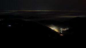 Dieses Bild zeigt eine Webcam-Aufnahme vom Achertal, aufgenommen am Montag, den 19.01.2026 um 23:40 Uhr. Die Temperatur betrug 6.9°C.