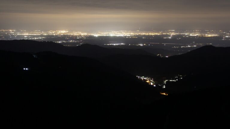 Dieses Bild zeigt eine Webcam-Aufnahme vom Achertal, aufgenommen am Samstag, den 28.02.2026 um 05:50 Uhr. Die Temperatur betrug 6.2°C.