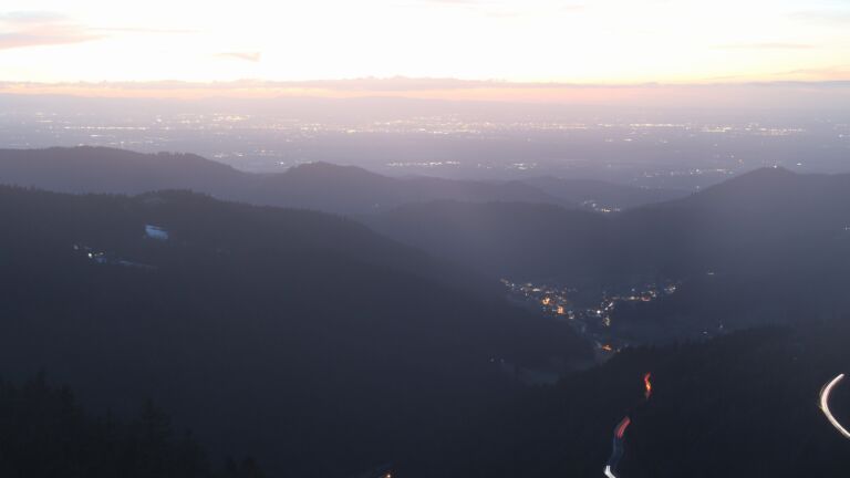 Dieses Bild zeigt eine Webcam-Aufnahme vom Achertal, aufgenommen am Samstag, den 07.02.2026 um 18:20 Uhr. Die Temperatur betrug 4.1°C.