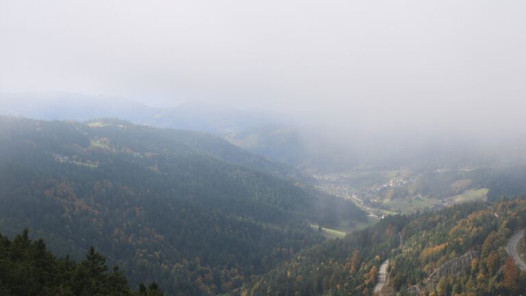 Dieses Bild zeigt eine Webcam-Aufnahme vom Achertal, aufgenommen am Montag, den 13.10.2025 um 14:40 Uhr. Die Temperatur betrug 7.2°C.