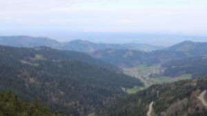 Dieses Bild zeigt eine Webcam-Aufnahme vom Achertal, aufgenommen am Donnerstag, den 16.04.2026 um 10:20 Uhr. Die Temperatur betrug 9.9°C.