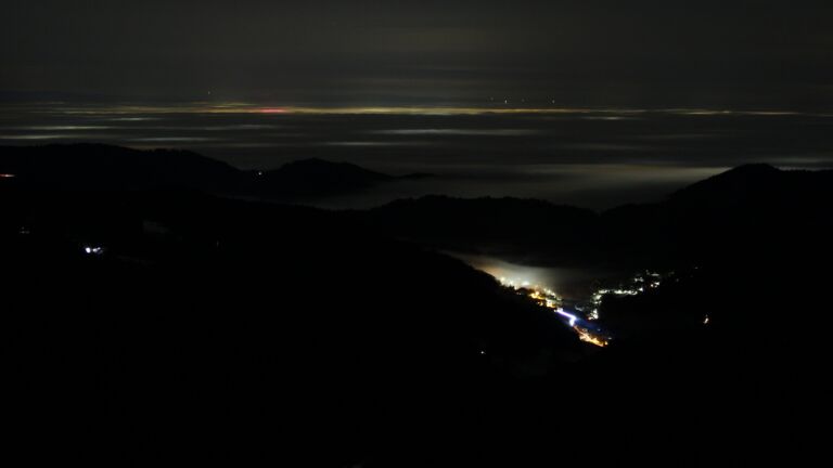 Dieses Bild zeigt eine Webcam-Aufnahme vom Achertal, aufgenommen am Mittwoch, den 21.01.2026 um 05:10 Uhr. Die Temperatur betrug 6.4°C.