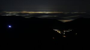 Dieses Bild zeigt eine Webcam-Aufnahme vom Achertal, aufgenommen am Mittwoch, den 17.12.2025 um 02:00 Uhr. Die Temperatur betrug 6.8°C.