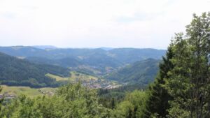 Dieses Bild zeigt eine Webcam-Aufnahme vom Achertal, aufgenommen am Dienstag, den 14.07.2026 um 15:20 Uhr. Die Temperatur betrug 32°C.