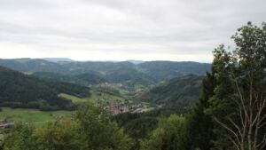 Dieses Bild zeigt eine Webcam-Aufnahme vom Achertal, aufgenommen am Freitag, den 18.09.2026 um 11:50 Uhr. Die Temperatur betrug 12.4°C.