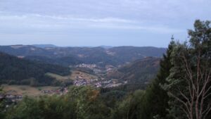 Dieses Bild zeigt eine Webcam-Aufnahme vom Achertal, aufgenommen am Montag, den 24.08.2026 um 06:20 Uhr. Die Temperatur betrug 13.7°C.