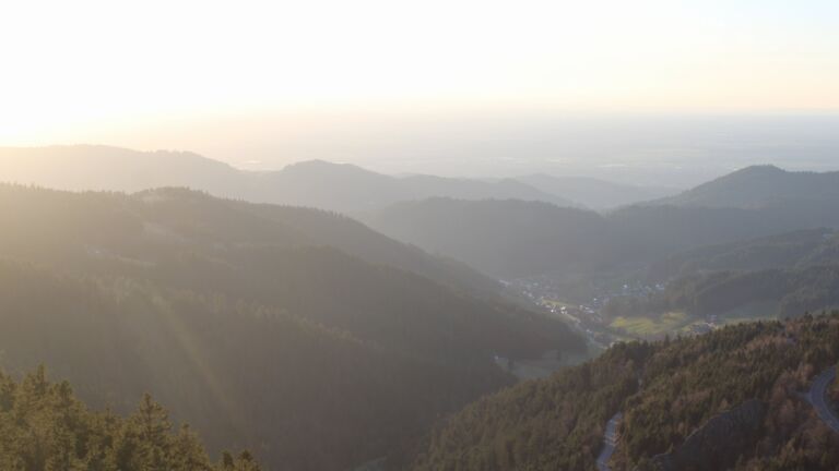 Dieses Bild zeigt eine Webcam-Aufnahme vom Achertal, aufgenommen am Montag, den 02.03.2026 um 17:40 Uhr. Die Temperatur betrug 9.2°C.