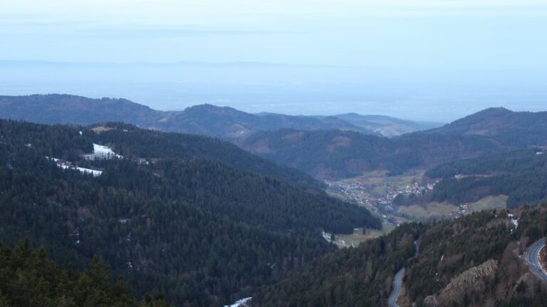 Dieses Bild zeigt eine Webcam-Aufnahme vom Achertal, aufgenommen am Samstag, den 17.01.2026 um 08:20 Uhr. Die Temperatur betrug 6.8°C.