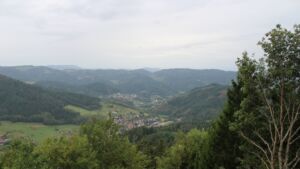 Dieses Bild zeigt eine Webcam-Aufnahme vom Achertal, aufgenommen am Sonntag, den 13.09.2026 um 17:30 Uhr. Die Temperatur betrug 18.8°C.