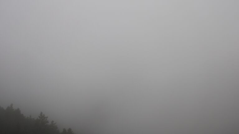 Dieses Bild zeigt eine Webcam-Aufnahme vom Achertal, aufgenommen am Donnerstag, den 23.10.2025 um 10:00 Uhr. Die Temperatur betrug 6.9°C.