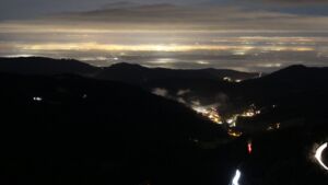 Dieses Bild zeigt eine Webcam-Aufnahme vom Achertal, aufgenommen am Donnerstag, den 11.12.2025 um 06:20 Uhr. Die Temperatur betrug 6°C.