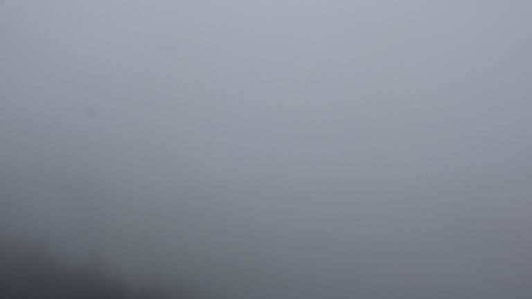 Dieses Bild zeigt eine Webcam-Aufnahme vom Achertal, aufgenommen am Dienstag, den 21.10.2025 um 12:30 Uhr. Die Temperatur betrug 7.8°C.