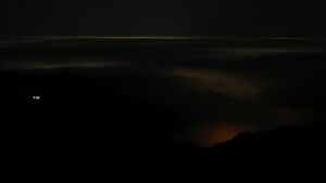 Dieses Bild zeigt eine Webcam-Aufnahme vom Achertal, aufgenommen am Dienstag, den 23.12.2025 um 03:30 Uhr. Die Temperatur betrug 7.5°C.