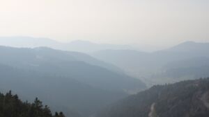 Dieses Bild zeigt eine Webcam-Aufnahme vom Achertal, aufgenommen am Sonntag, den 08.03.2026 um 16:20 Uhr. Die Temperatur betrug 11.4°C.